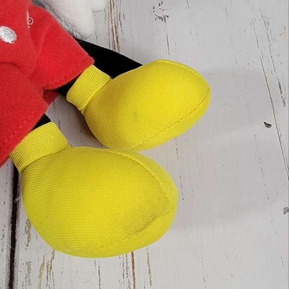 Hallmark Disney Mickey Mouse Super Hero Vintage Plush Stiffed Toy Small - Picture 12 of 12